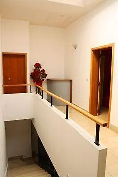 לינה וארוחת בוקר Hcetr