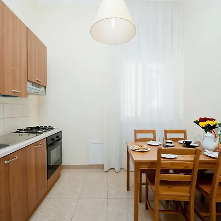 H Bed & Breakfast 4*