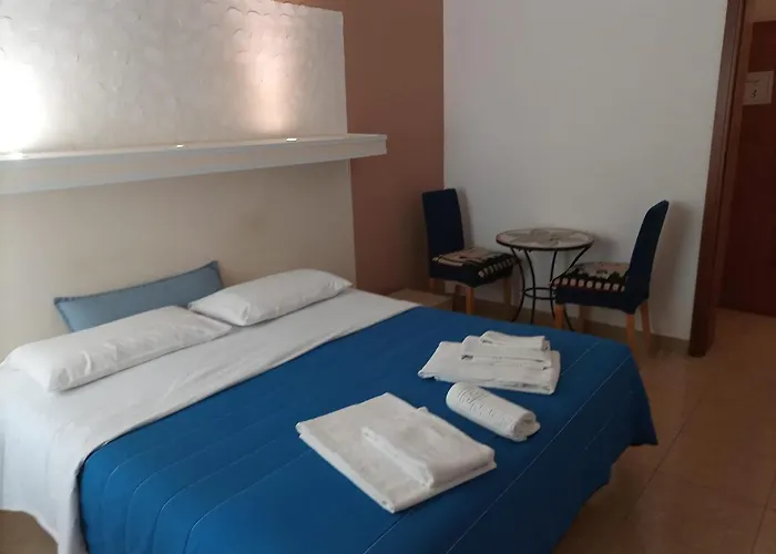 Trilogy Prestige לינה וארוחת בוקר 4*