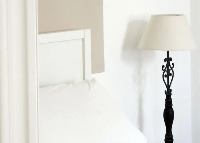 Trilogy Prestige לינה וארוחת בוקר 4*